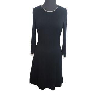 Adrienne Vittadini round neck black with white trim sweater dress size medium